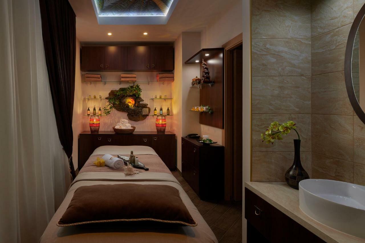 Honour And Grace Hotel 야히모프 외부 사진